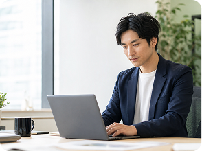 ビジネスパーソンがPC操作